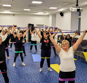 ZAJĘCIA SPORTOWE Z ELEMENTAMI GIMNASTYKI KOREKCYJNEJ I PROFILAKTYKI ZDROWOTNEJ POŁĄCZONE Z TAŃCEM