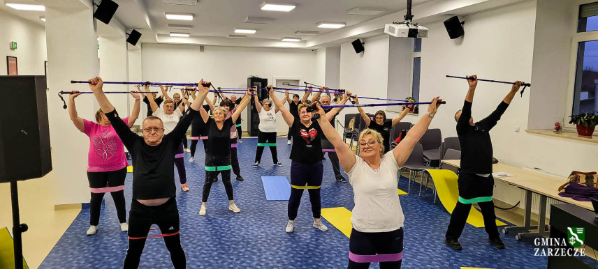 ZAJĘCIA SPORTOWE Z ELEMENTAMI GIMNASTYKI KOREKCYJNEJ I PROFILAKTYKI ZDROWOTNEJ POŁĄCZONE Z TAŃCEM
