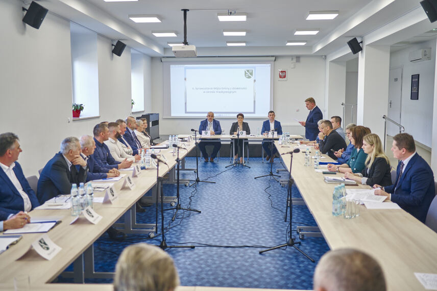 XIII SESJA RADY GMINY ZARZECZE - 25.03.2025r.