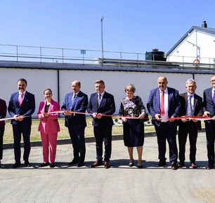 UROCZYSTE OTWARCIE GMINNEJ OCZYSZCZALNI ŚCIEKÓW ORAZ NOWEGO BUDYNKU DYDAKTYCZNEGO W ZARZECZU