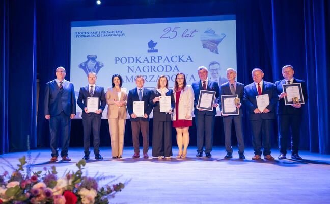 GMINA ZARZECZE Z PODKARPACKĄ NAGRODĄ SAMORZĄDOWĄ