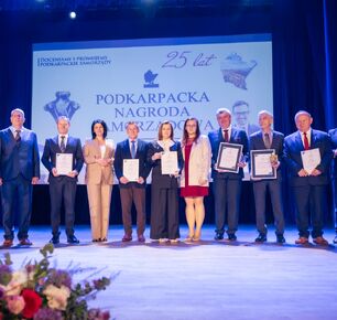 GMINA ZARZECZE Z PODKARPACKĄ NAGRODĄ SAMORZĄDOWĄ