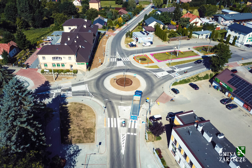 RONDO W ZARZECZU WRAZ Z DROGAMI DOJAZDOWYMI I PRZEBUDOWĄ OBIEKTU MOSTOWEGO OFICJALNIE ODDANE DO UŻYTKU