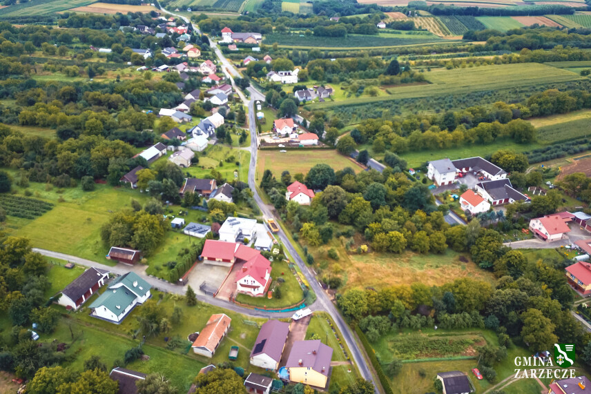 ,,PRZEBUDOWA DRÓG GMINNYCH ,,ZAGUMIE" NA DZIAŁKACH NR 421I 1510 W SIENNOWIE"