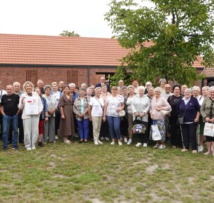 AKADEMIA AKTYWNI NIE NIEPEŁNOSPRAWNI - WYJAZD DO OŚRODKA GARNCARSKIEGO W MEDYNI
