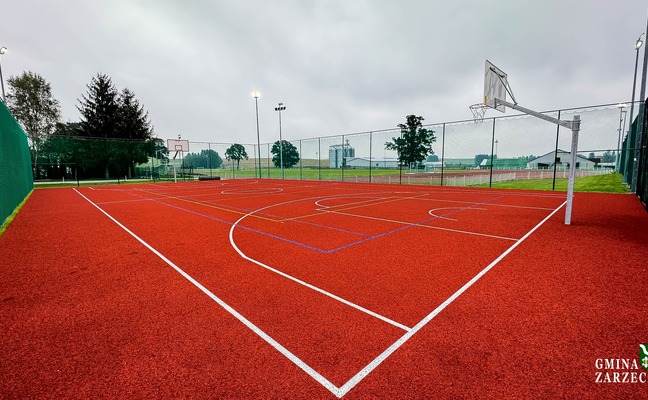 MODERNIZACJA KOMPLEKSU SPORTOWEGO ORLIK 2012 W ZARZECZU - OFICJALNIE ZAKOŃCZONA