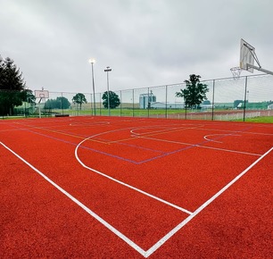 MODERNIZACJA KOMPLEKSU SPORTOWEGO ORLIK 2012 W ZARZECZU - OFICJALNIE ZAKOŃCZONA