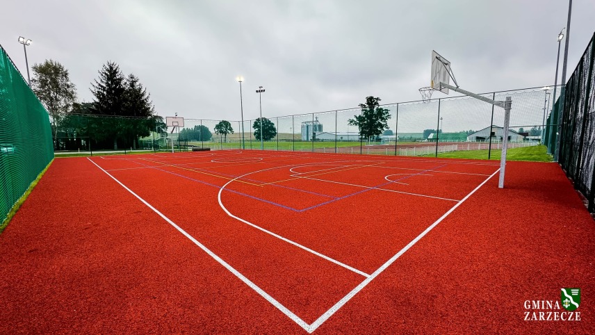 MODERNIZACJA KOMPLEKSU SPORTOWEGO ORLIK 2012 W ZARZECZU - OFICJALNIE ZAKOŃCZONA