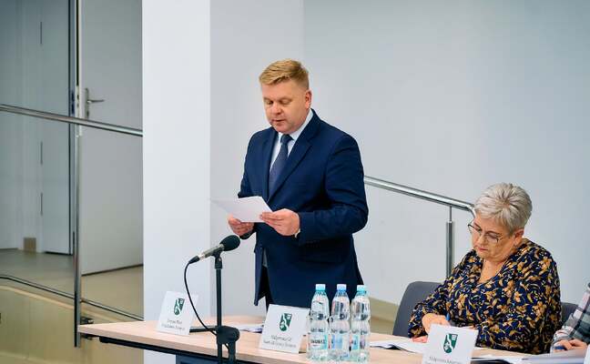 XIX SESJA RADY GMINY ZARZECZE (28.10.2025r.)