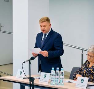 XIX SESJA RADY GMINY ZARZECZE (28.10.2025r.)