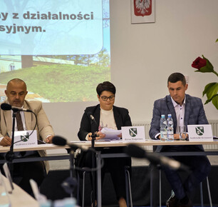 XVIII SESJA RADY GMINY ZARZECZE (30.09.2025r.)