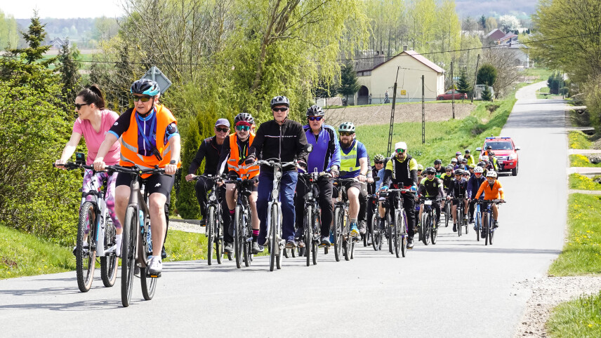 WIOSENNY RADJ ROWEROWY SZLAKIEM GMINY ZARZECZE