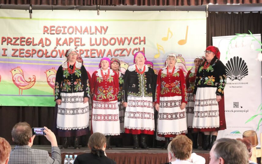 REGIONALNY PRZEGLĄD KAPEL LUDOWYCH I ZESPOŁÓW ŚPIEWACZYCH W NIENADOWEJ
