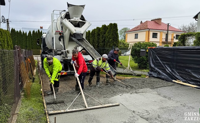 BUDOWA DRÓG GMINNYCH W MIEJSCOWOŚCI PEŁNATYCZE