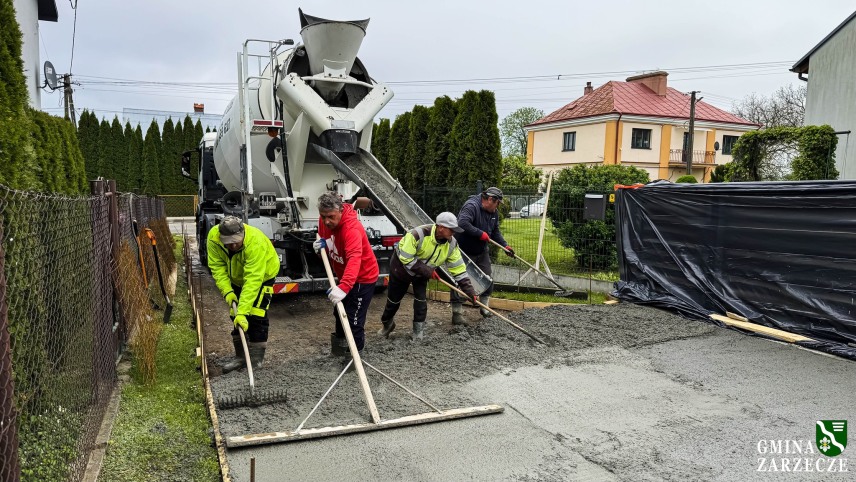 BUDOWA DRÓG GMINNYCH W MIEJSCOWOŚCI PEŁNATYCZE