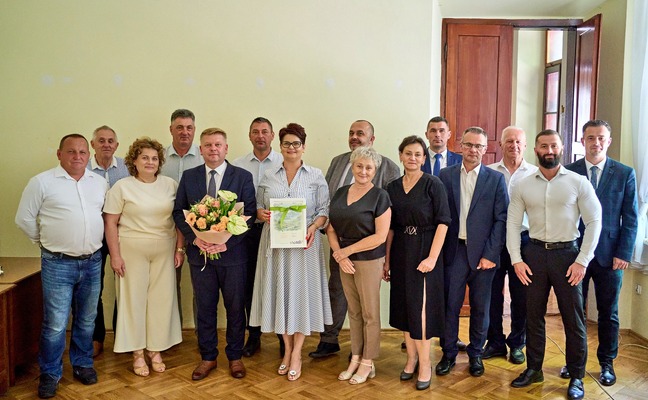 XXVIII SESJA RADY GMINY ZARZECZE - JEDNOGŁOŚNE ABSOLUTORIUM DLA WÓJTA GMINY ZARZECZE