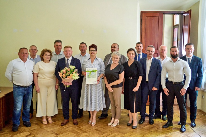 XXVIII SESJA RADY GMINY ZARZECZE - JEDNOGŁOŚNE ABSOLUTORIUM DLA WÓJTA GMINY ZARZECZE