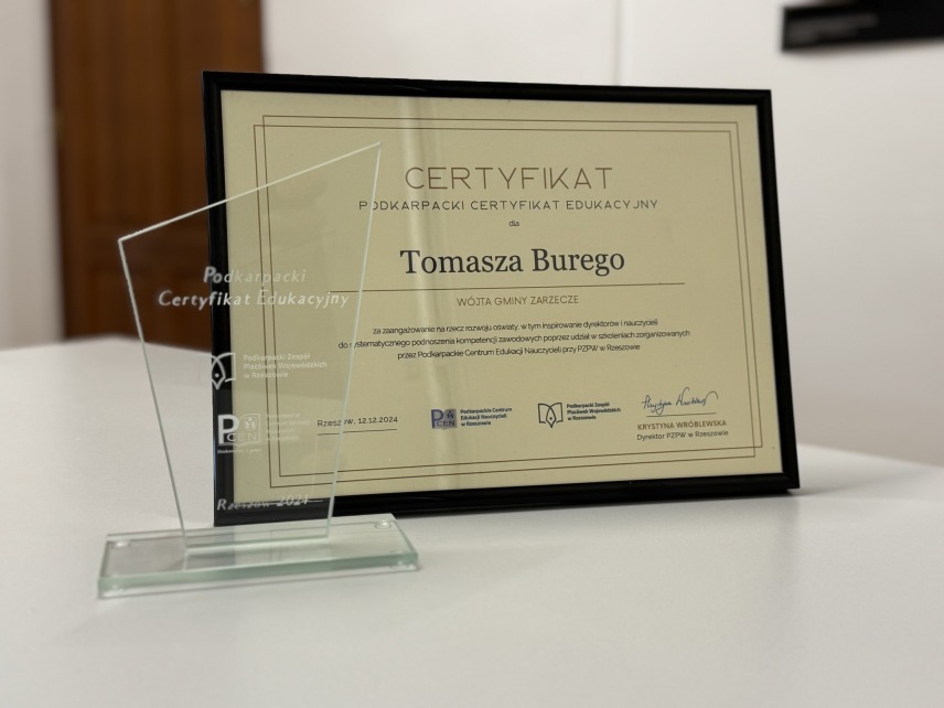 GALA WRĘCZENIA PODKARPACKIEGO CERTYFIKATU EDUKACYJNEGO ORAZ CERTYFIKATU PODKARPACKIEJ AKADEMII INNOWACJI PEDAGOGICZNYCH