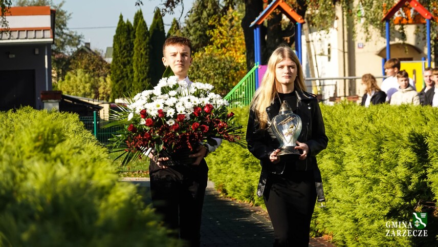 ŚWIĘTO PATRONA SZKOŁY PODSTAWOWEJ IM. JANA PAWŁA II W ZARZECZU