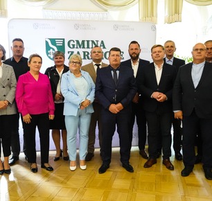 UROCZYSTE WRĘCZENIE ZAŚWIADCZEŃ DLA NOWO WYBRANYCH SOŁTYSÓW